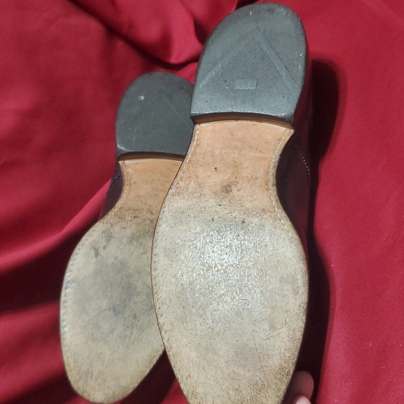 Allen edmonds Sanford black leather perforated cap toe oxfords - Picture 6 of 9